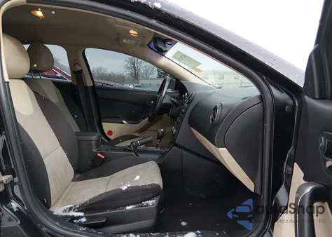 2010 Pontiac G6 z USA, uszkodzony, nr VIN 1G2ZA5E05A4155670